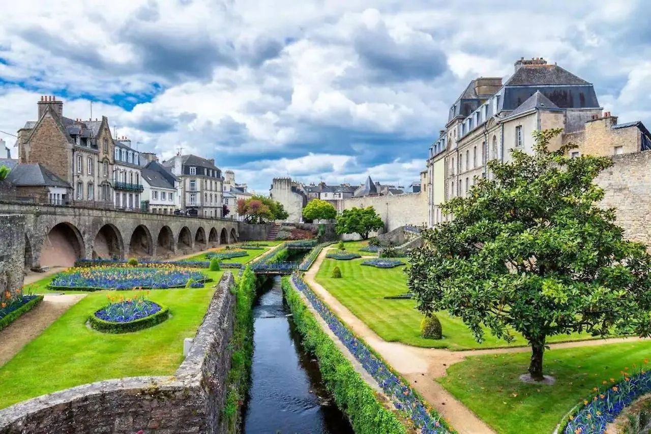 Appartement Studio De Caractere Du Centre Historique De Vannes